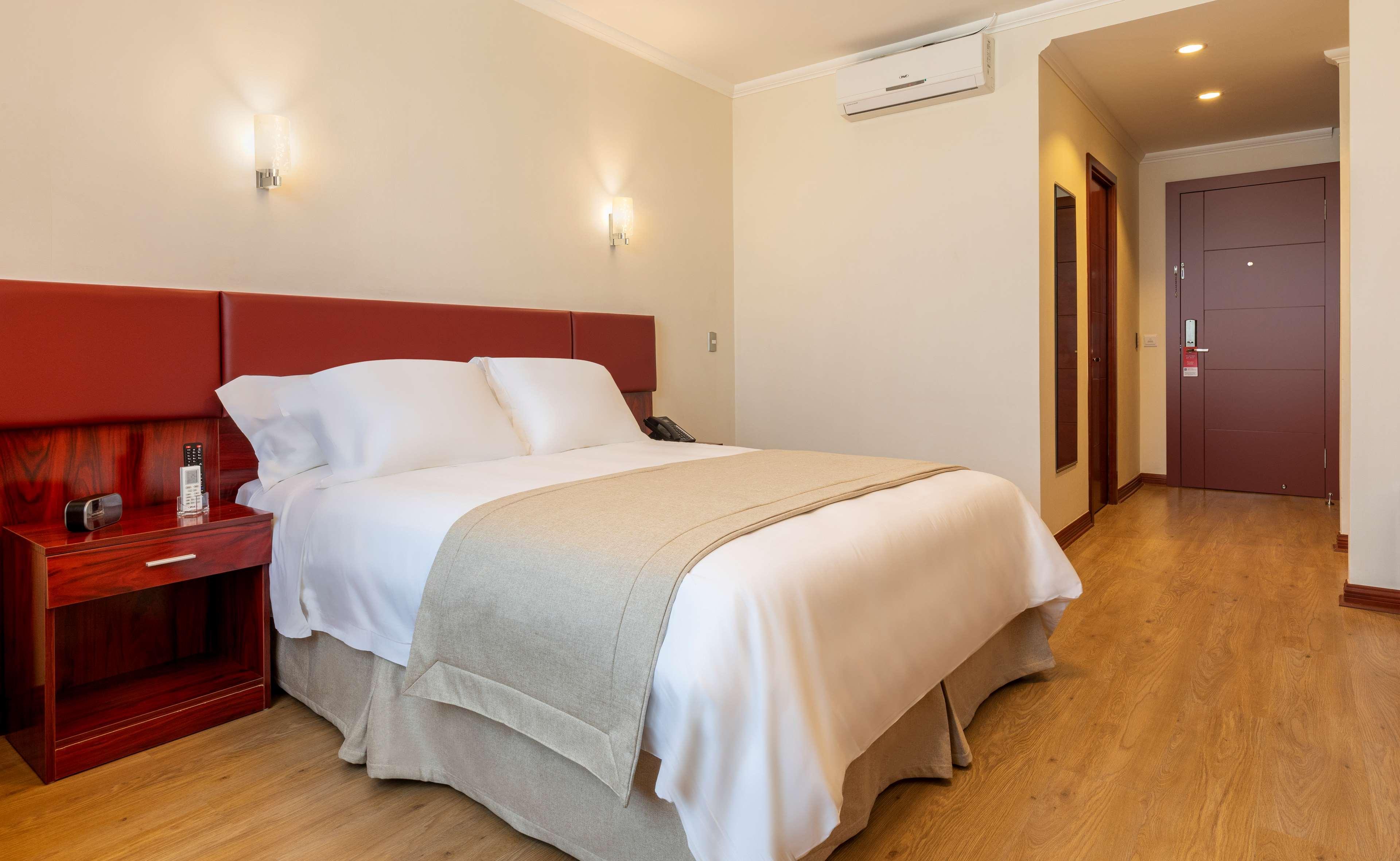 Nobile Hotel Estacion Central Santiago Exterior photo